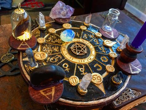 Wiccan divination altars
